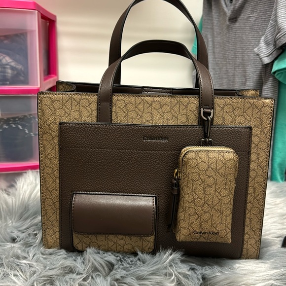 Women bags - Picture 1 of 16